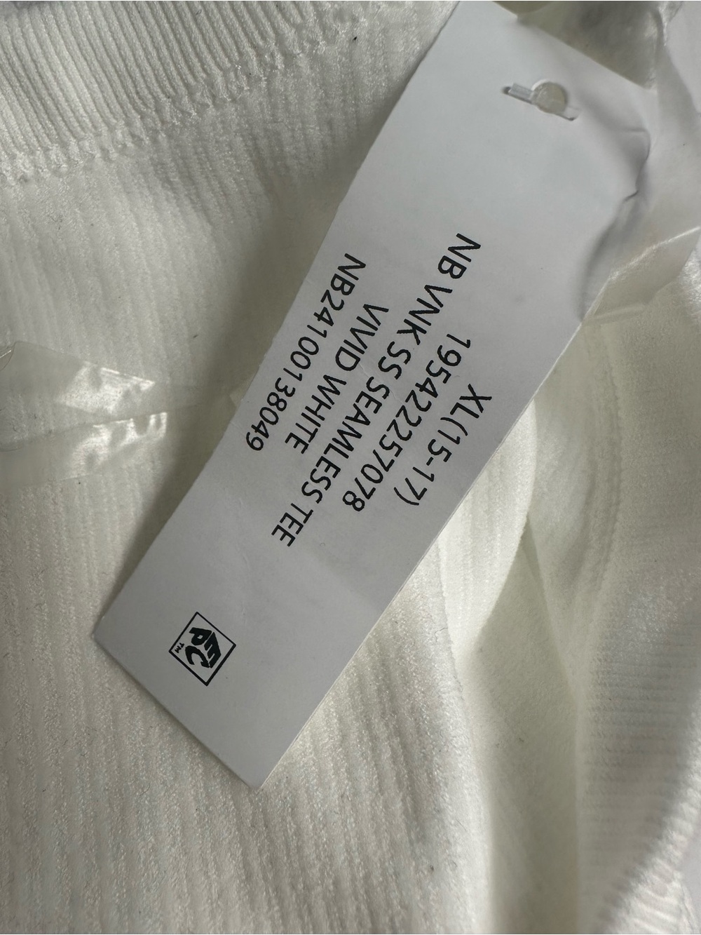 No Boundaries Juniors Seamless Ribbed V-Neck Short Sleeve Layering Tee New With - Picture 2 of 2